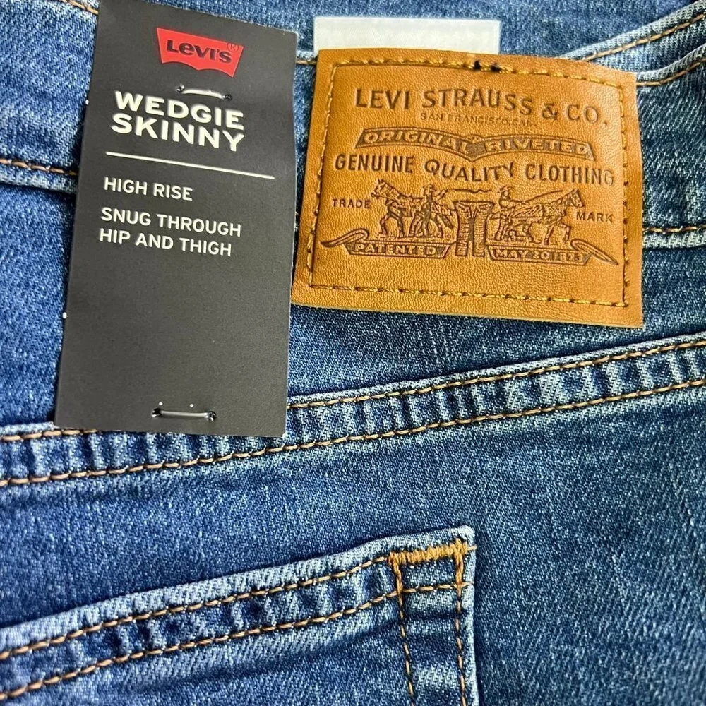 Levi's Premium Wedgie Skinny Jeans  22W - Picture 5 of 9